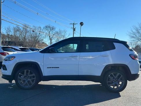 New 2026 Jeep Compass Limited AWD/4WD image 3