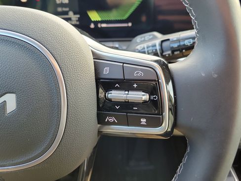 Certified 2025 Kia Sorento X-Line EX image 30