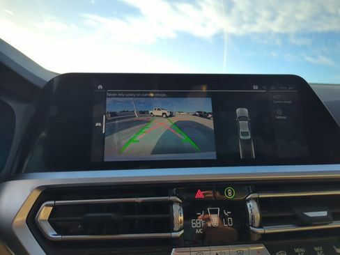 Used 2019 BMW 330i Sedan w/ Driving Assistance Package image 22