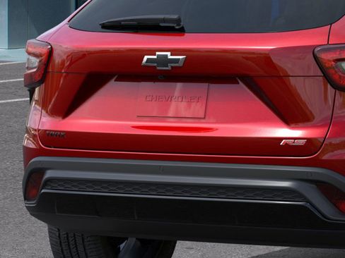 New 2026 Chevrolet Trax RS w/ Sunroof Package image 38