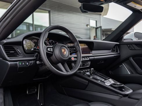 New 2026 Porsche 911 Carrera 4S image 4