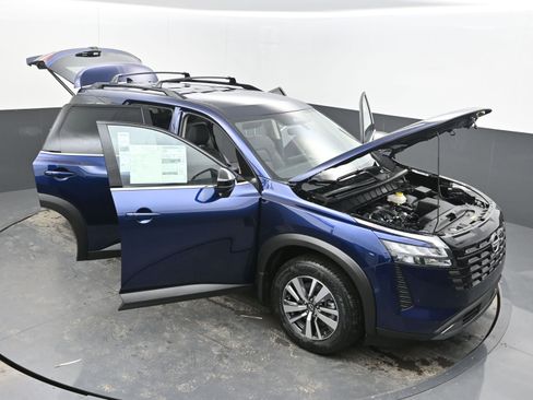 New 2026 Nissan Pathfinder SL image 40