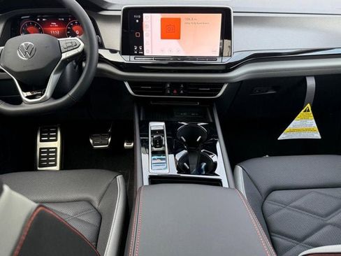 New 2026 Volkswagen Atlas Peak Edition AWD/4WD image 7