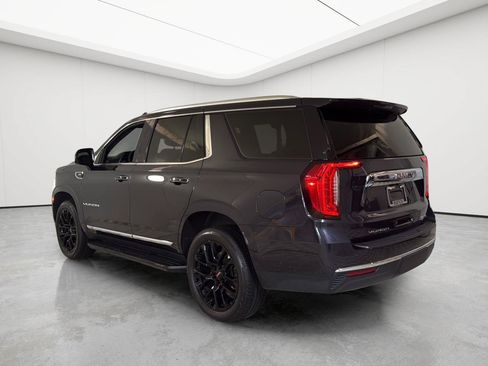Certified 2024 GMC Yukon SLT w/ SLT Luxury Package AWD/4WD image 4