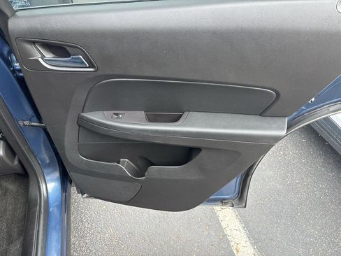 Used 2017 Chevrolet Equinox LT w/ Convenience Package image 31