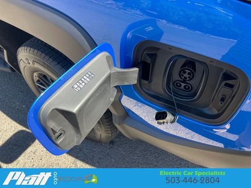 Used 2025 Chevrolet Silverado EV LT AWD/4WD image 48