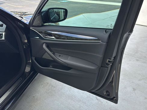 Used 2021 BMW 540i w/ M Sport Package image 13