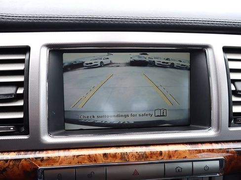Used 2011 Jaguar XF Premium RWD image 25