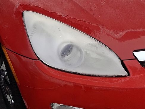 Used 2009 Saturn Sky w/ Premium Trim Package image 4