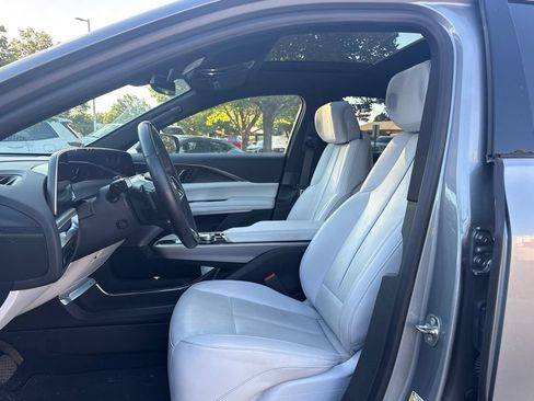Used 2024 Cadillac Lyriq Sport AWD/4WD image 11