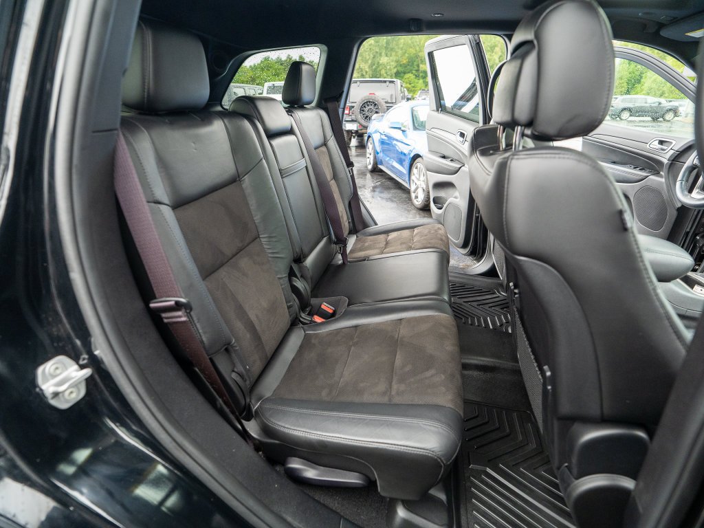 Used 2021 Jeep Grand Cherokee Laredo X AWD/4WD image 15