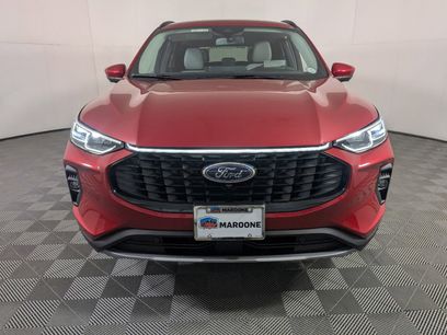 New 2025 Ford Escape SE w/ PHEV Premium Package