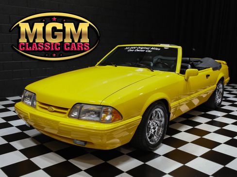 Used 1993 Ford Mustang LX RWD image 1