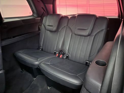 Used 2018 Mercedes-Benz GLS 450 4MATIC w/ Premium Package image 24