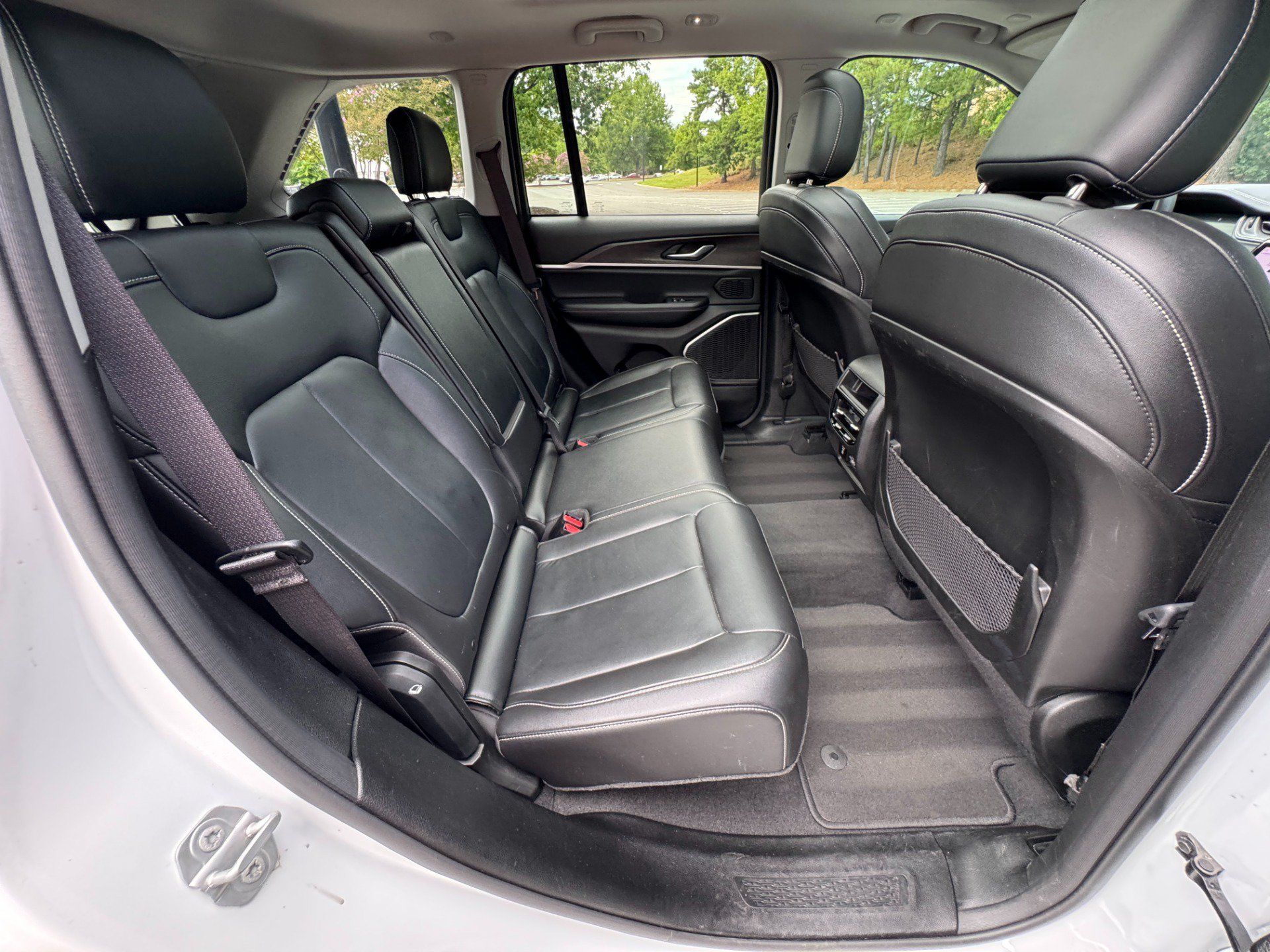 Used 2022 Jeep Grand Cherokee Limited AWD/4WD image 69
