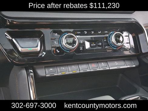 New 2025 GMC Sierra 1500 AT4 w/ AT4 Premium Package AWD/4WD image 18