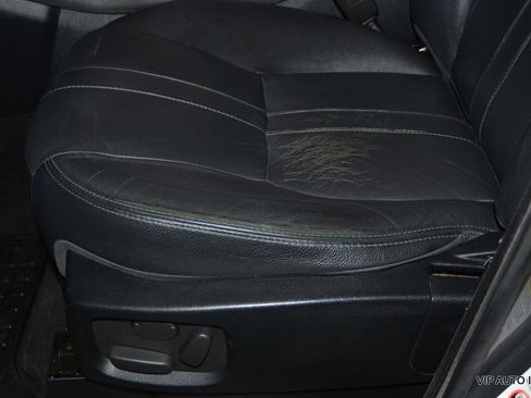 Used 2015 Land Rover LR4 HSE image 17