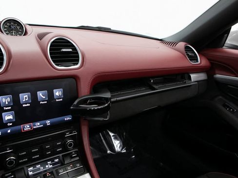 Certified 2022 Porsche 718 Boxster Spyder image 24