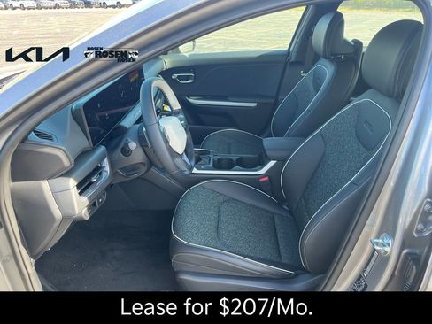 New 2025 Kia K4 GT-Line image 13
