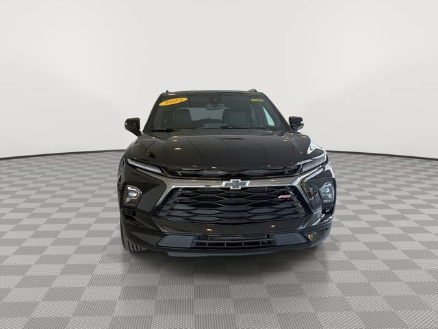 Certified 2025 Chevrolet Blazer RS FWD image 4
