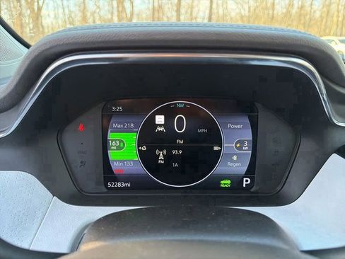 Used 2022 Chevrolet Bolt EUV Premier w/ Sun & Sound Package image 24