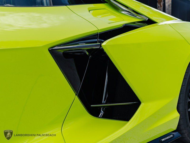 Used 2025 Lamborghini Revuelto AWD/4WD image 10