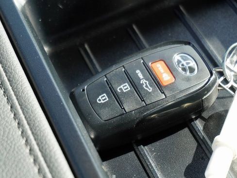 New 2025 Toyota Tundra Limited image 21