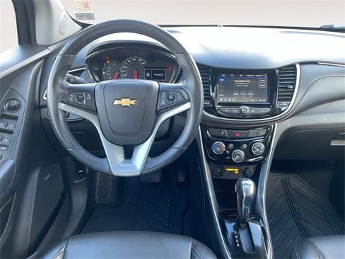 Used 2020 Chevrolet Trax Premier image 10
