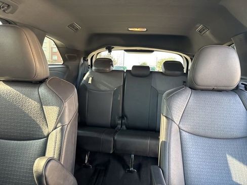 Used 2024 Toyota Sienna XLE Woodland Edition image 7