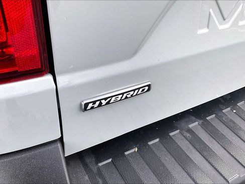 Used 2024 Ford Maverick XLT image 23