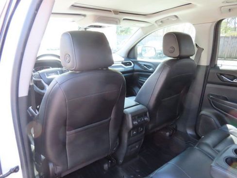 Used 2017 GMC Acadia SLT AWD/4WD image 19