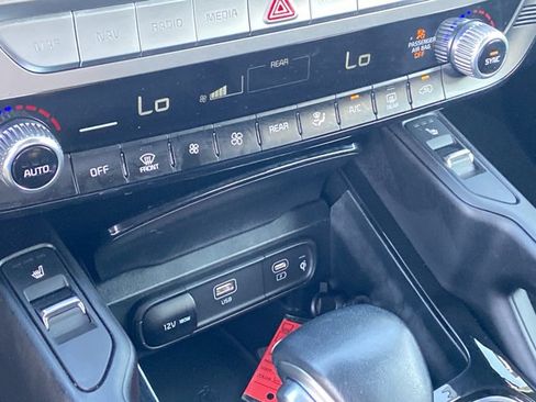 Used 2025 Kia Telluride S AWD/4WD image 40