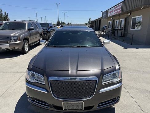 Used 2014 Chrysler 300 C w/ Beats Audio Group RWD image 8