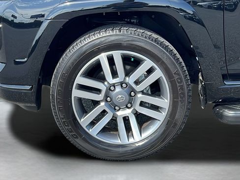 Used 2022 Toyota 4Runner TRD Sport AWD/4WD image 25