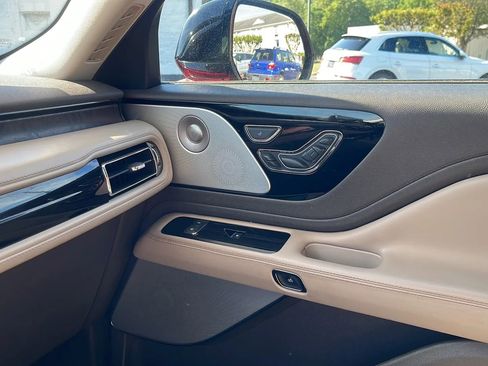 Used 2020 Lincoln Aviator Reserve w/ Equipment Group 202A image 22
