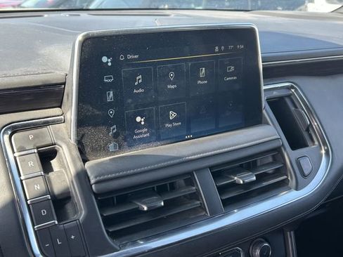 Used 2024 Chevrolet Suburban LT RWD image 5