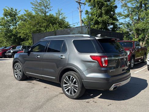 Used 2017 Ford Explorer Platinum AWD/4WD image 5