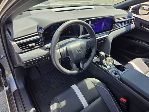 Used 2025 Toyota Camry SE w/ Multimedia Upgrade Package FWD image 8