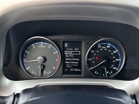 Used 2017 Toyota RAV4 LE image 36