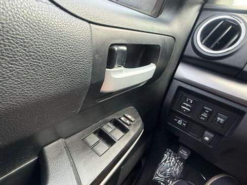 Used 2017 Toyota Tundra SR5 w/ SR5 Upgrade Package RWD image 49