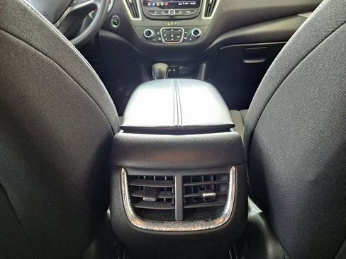 Used 2024 Chevrolet Malibu LT image 28