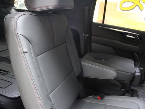 New 2026 Chevrolet Suburban RST w/ Comfort Package AWD/4WD image 9
