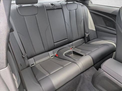 Used 2025 BMW 230i Coupe w/ M Sport Package RWD image 21