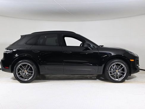 Certified 2024 Porsche Macan Base image 8