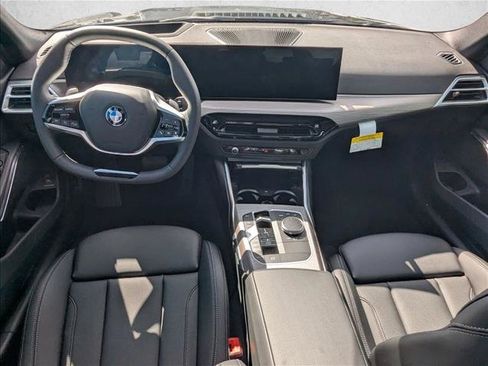 Used 2026 BMW 330i Sedan w/ Premium Package RWD image 14