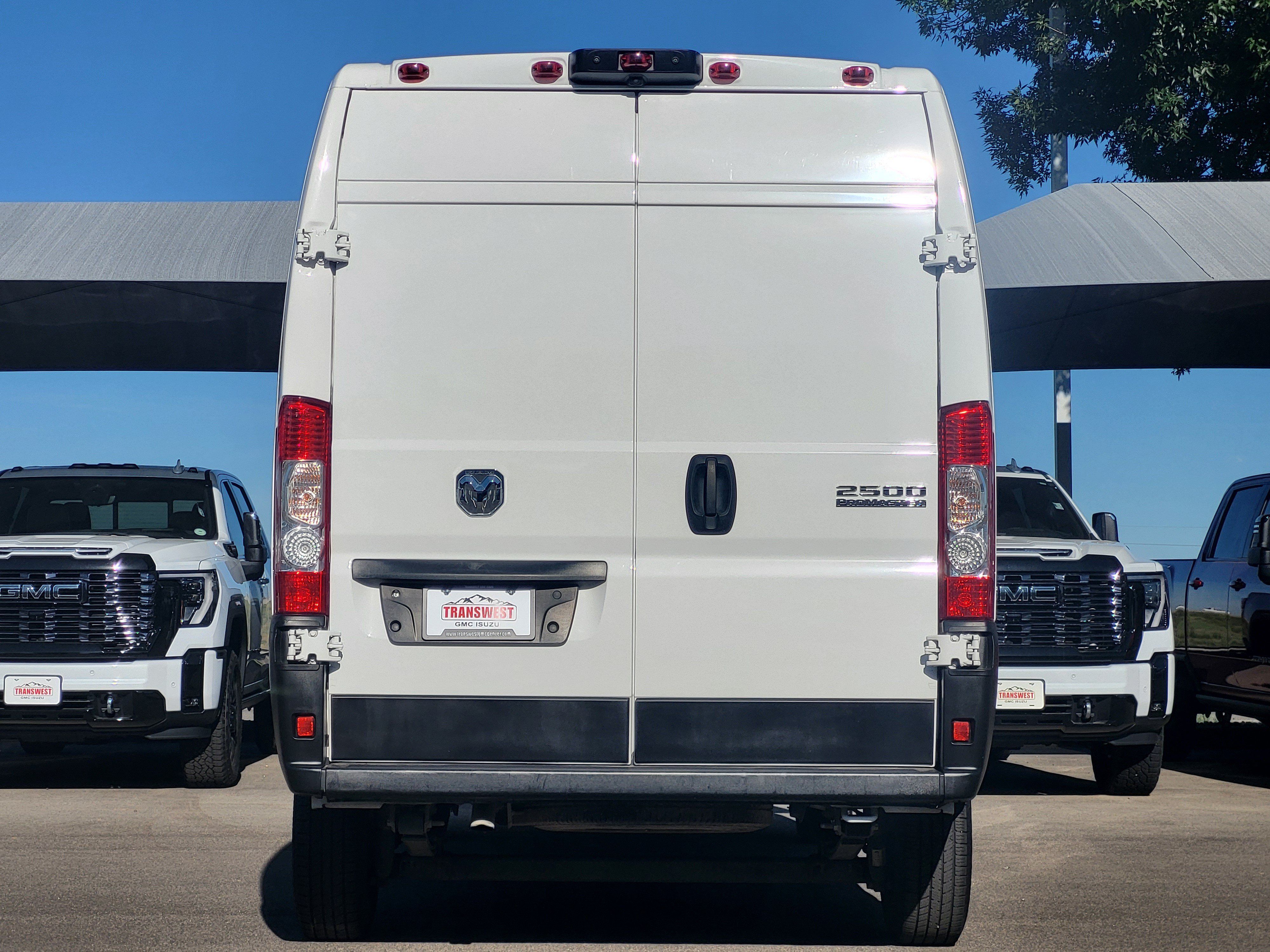 Used 2025 RAM ProMaster 2500 w/ Convenience Group FWD image 6