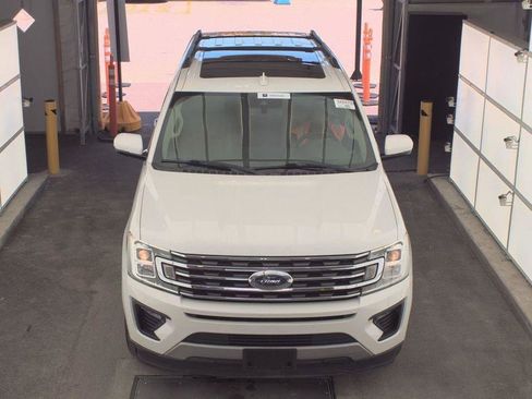 Used 2020 Ford Expedition Max XLT w/ Equipment Group 202A RWD image 2