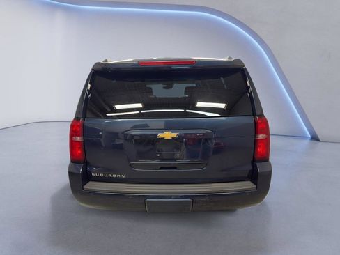 Used 2019 Chevrolet Suburban LT w/ LT Signature Package AWD/4WD image 5