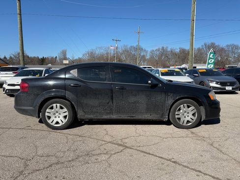 Used 2014 Dodge Avenger SE image 3