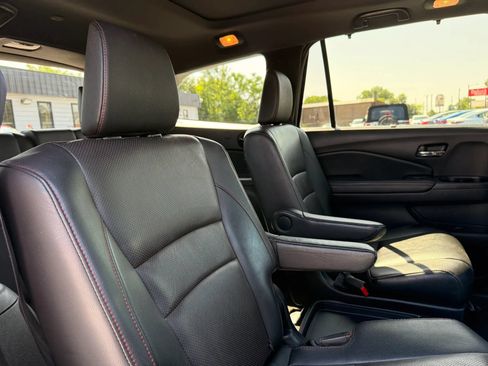Used 2020 Honda Pilot Black Edition image 32